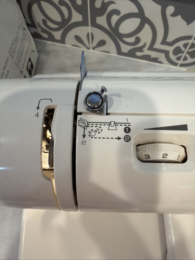 White W3300 Computerized Sewing Embroidery Machine