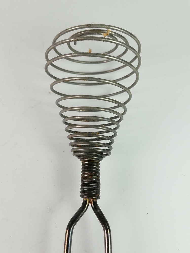 Round Spiral Bottom Whisk Egg Beater Kitchen Tool