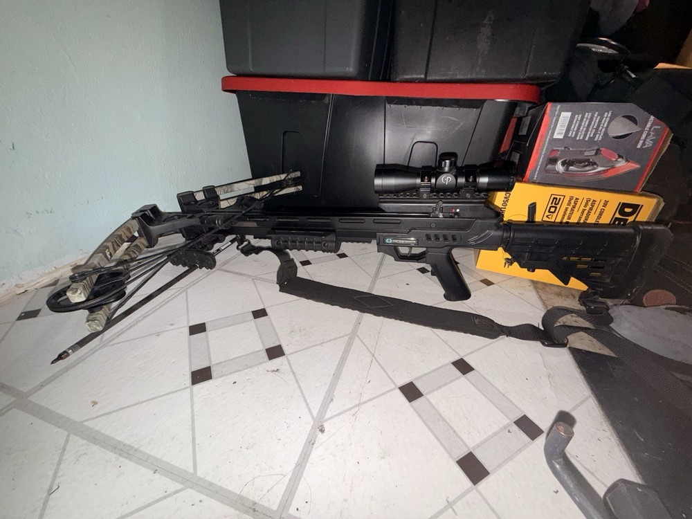 CenterPoint Sniper 370 Compound Crossbow Camouflage Pattern