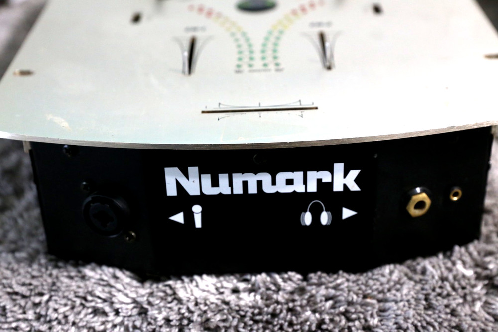 Numark PRO SM-2 professional scratch mixer.