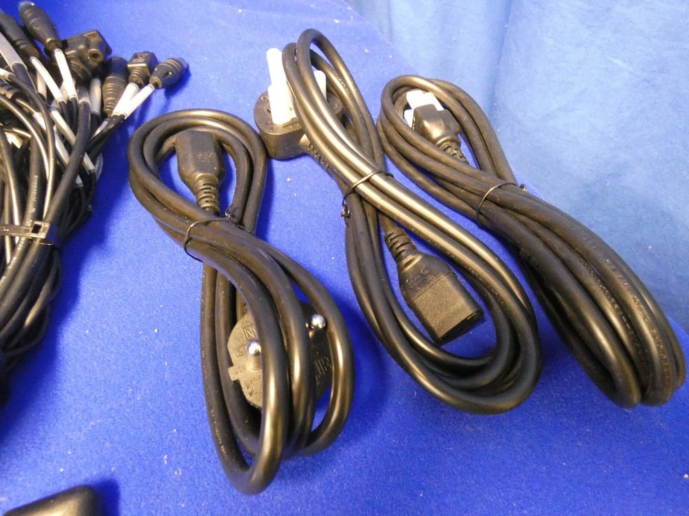 Quicklink ST500 Studio-In-A-Box & ST200 Encoder & Decoder, Case, Scarlett 2i2