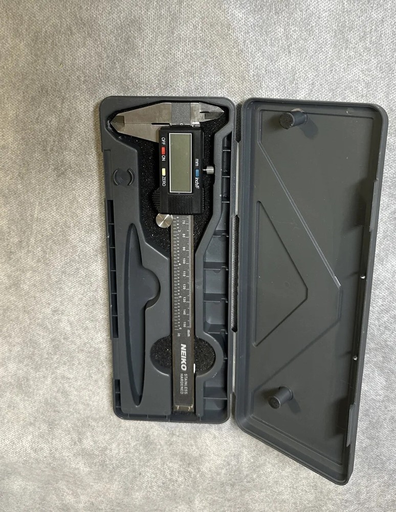 0-6" 0-150mm Digital Caliper with Case