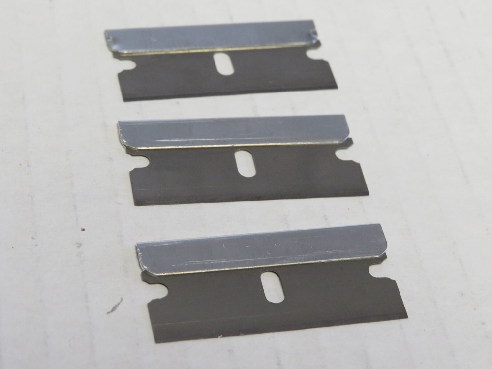 25 ) QUALITY MADE EXTRA SHARP INDUSTRIAL STRENGTH SINGLE EDGE RAZOR BLADES