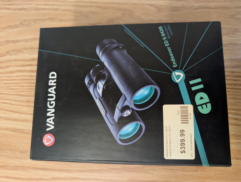Vanguard Endeavor ED 2 8420 Binoculars