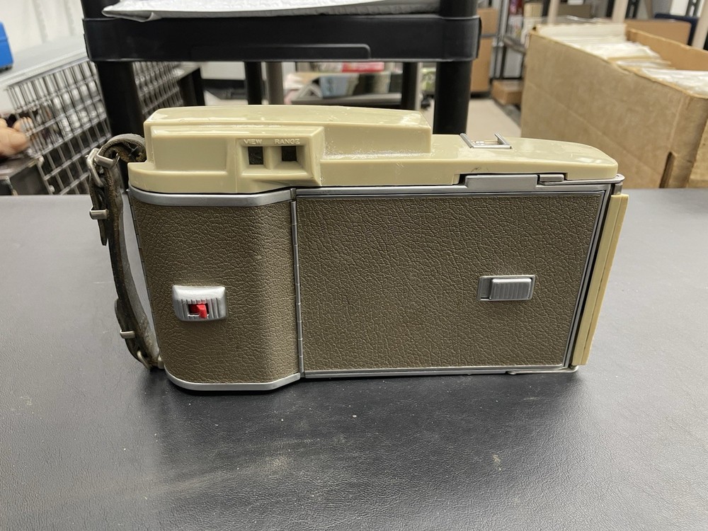 LVintage Polaroid Model 800 Folding Camera, Leather Strap, Untested, Instant
