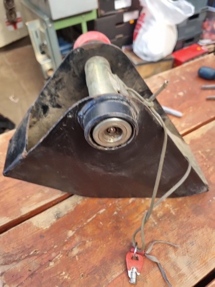 Heavy Duty HitchLock used Bulldog