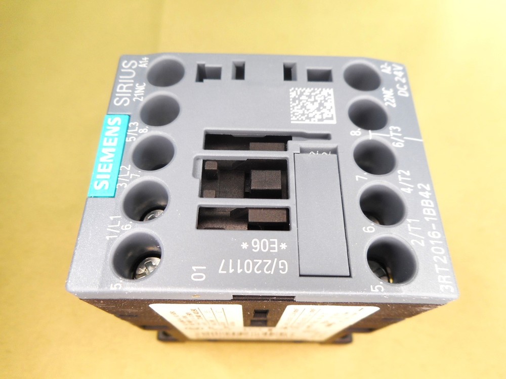 SIEMENS 3RT2016-1BB42 3-pole contactor (NIB)