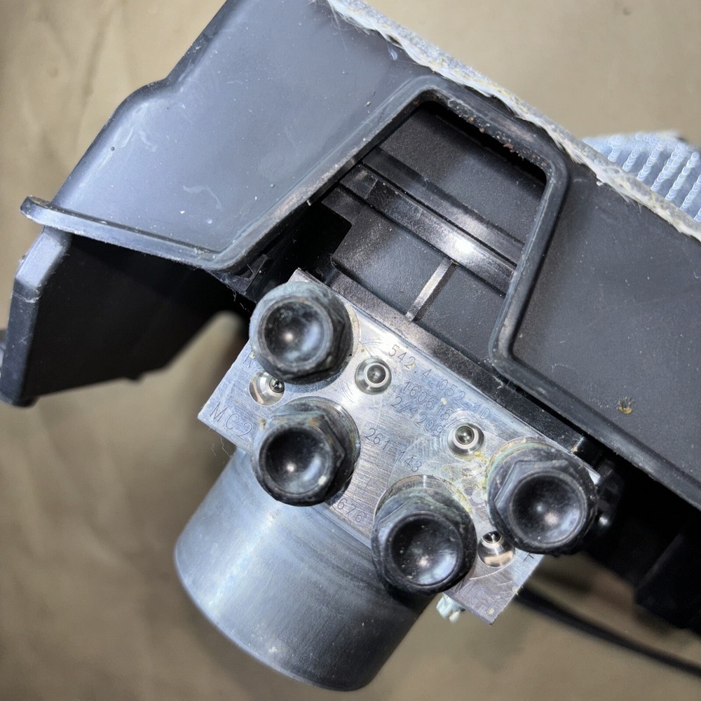 DUCATI SCRAMBLER 800 2016 GENUINE OEM ABS PUMP MODULATOR + BATTERY SUPPORT STRAP