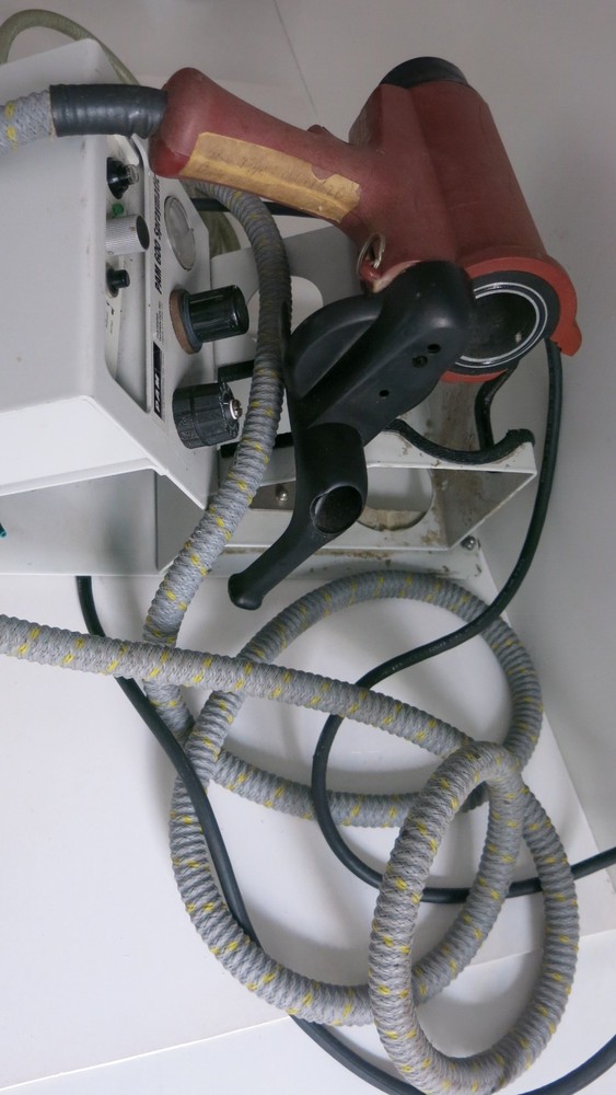 PAM 600 SPRAYMATIC HOT MELT GLUE APPLICATOR