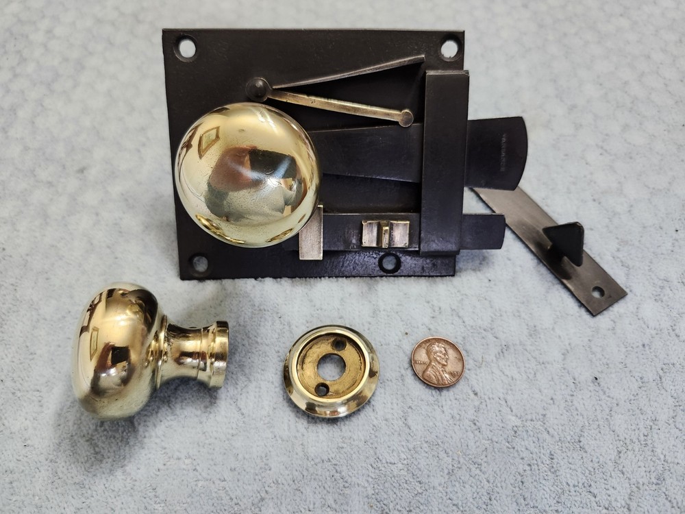 Mid 1700's Plate Latch RH Restored