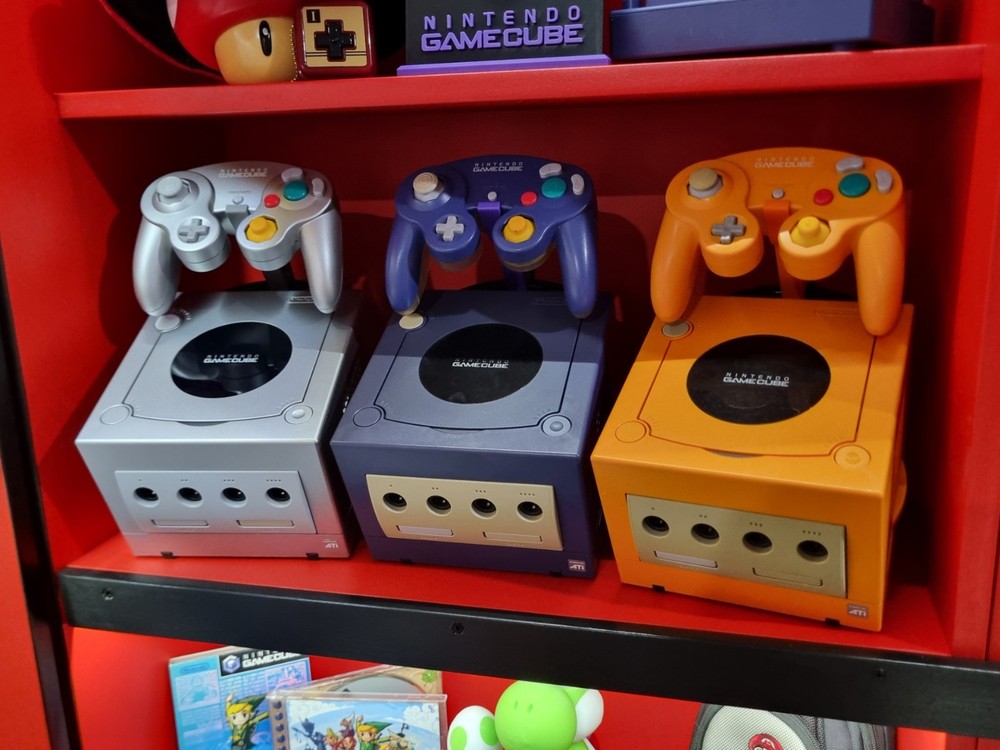 Nintendo GameCube Controller Display Stand –Console Holder | Retro Games