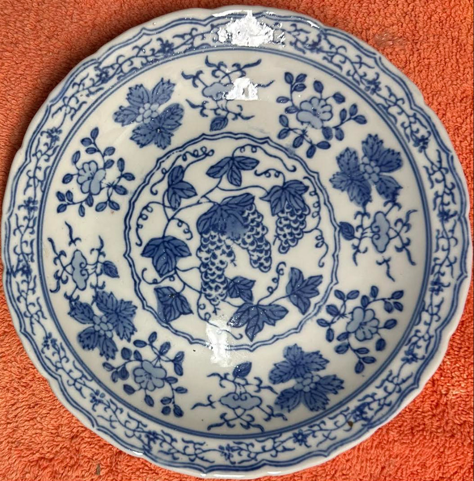 Various Housewares and Decorations