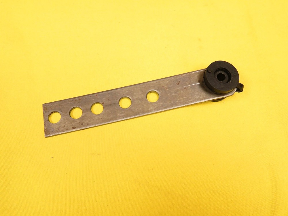 Universal Exhaust Hanger
