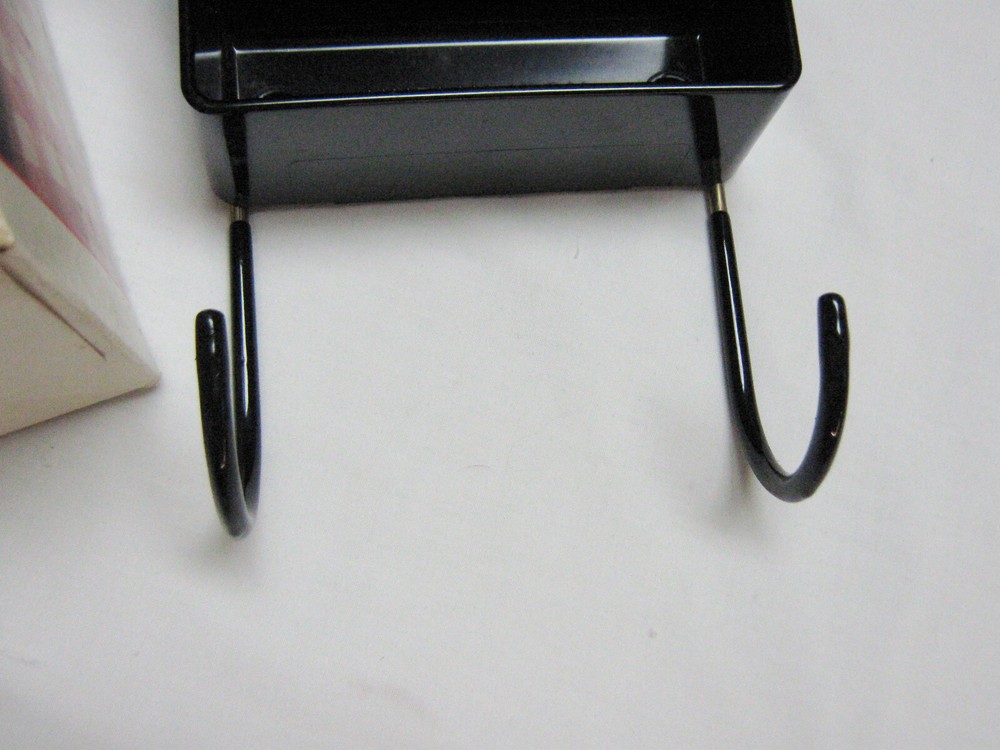 RUBBERMAID HANGING WALL MOUNT IRON RACK STORAGE BLACK STAND