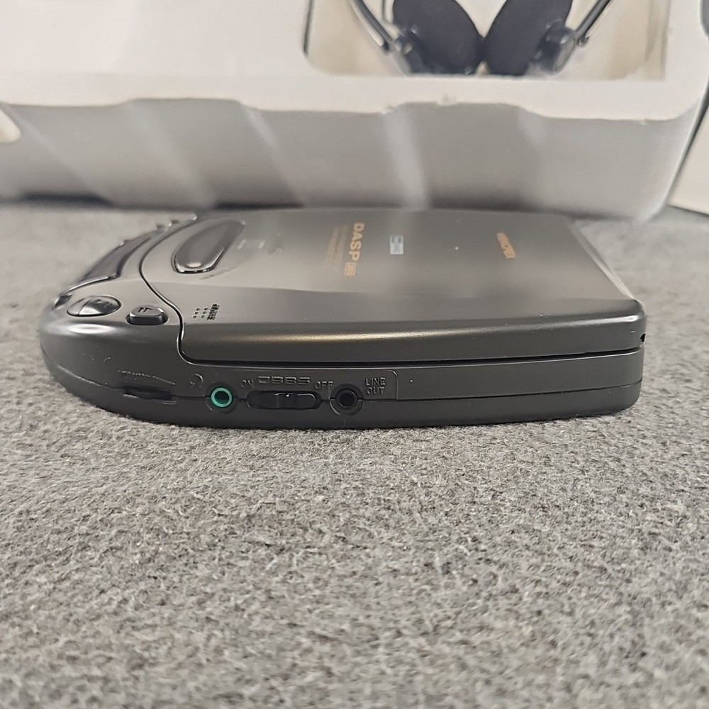 Vintage 1996 Memorex Personal Compact Disc CD Player MD5250CP