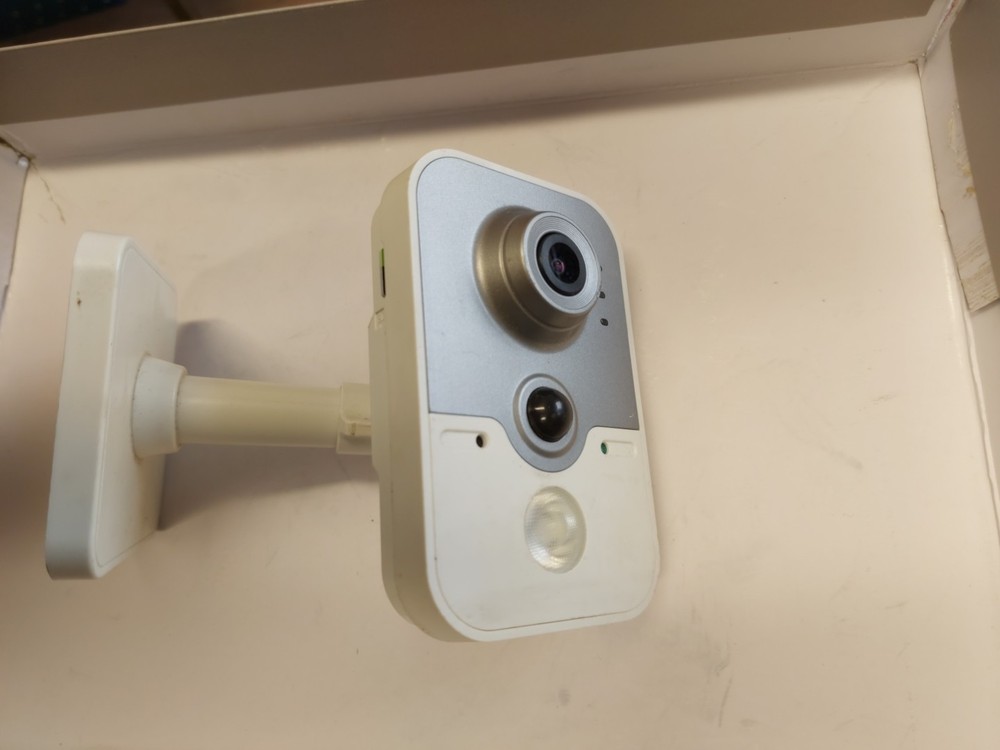 Ip Camera Model Cmip8932-w