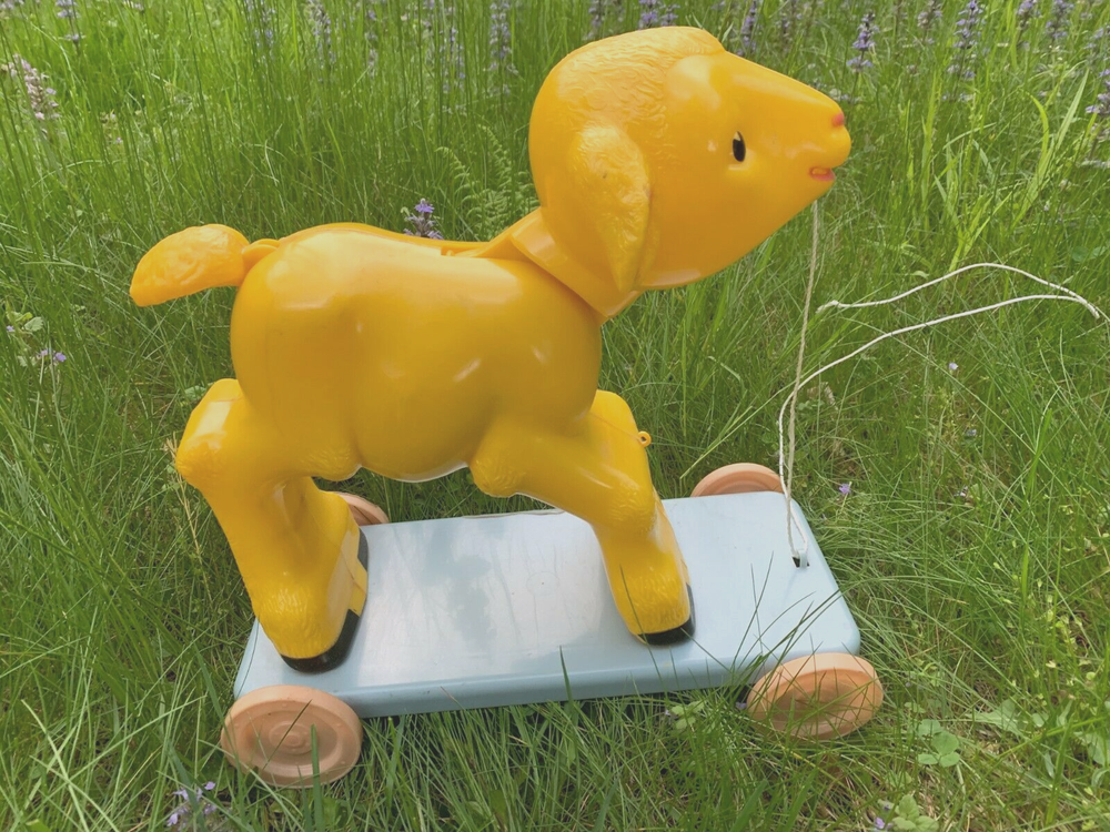 vintage lamb pull toy, hard plastic, 1950s Knickerbocker, head bobs