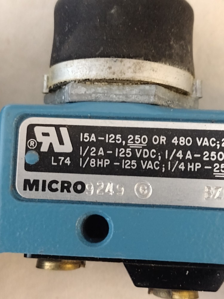 Honeywell BZE6-2RN Micro Switch