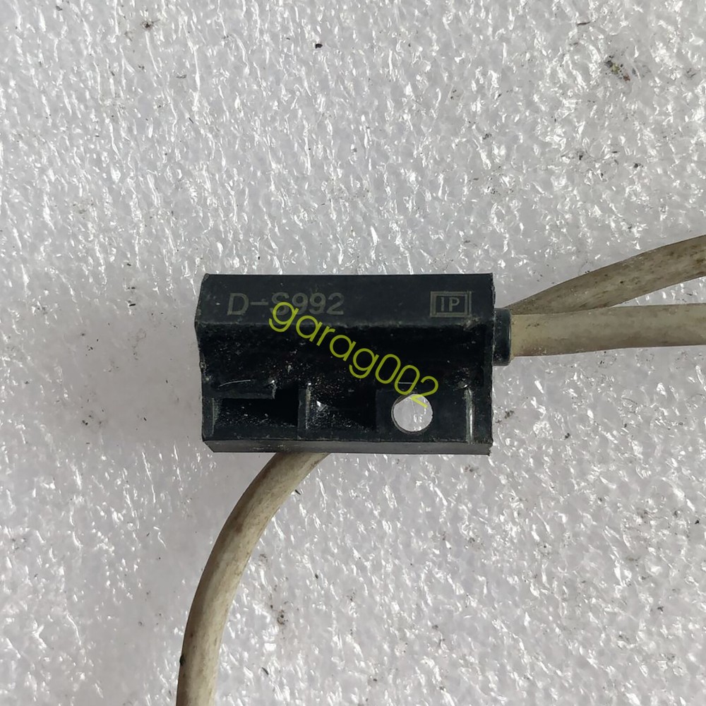 SMC D-S992L NPN (3-Wire) Pneumatic Auto Switch