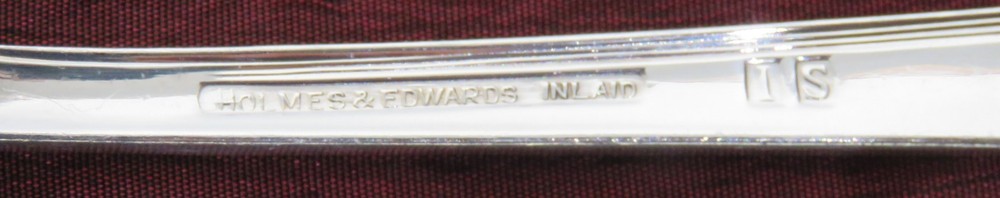 Holmes & Edwards IS " Youth" Silverplate Service for 8 44 Pc. uu