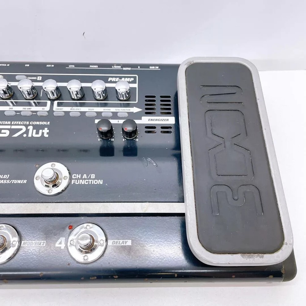 ZOOM G7.1ut Guitar Effects Console Processor TESTED EXCELLENT w/ Adapter