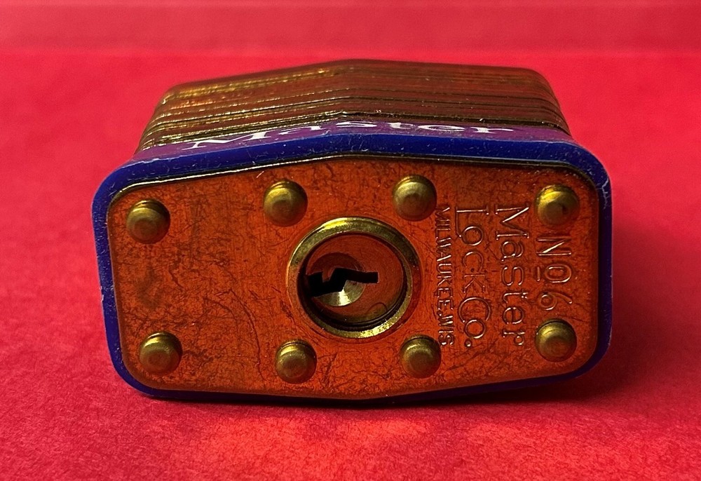 Vintage Master Lock No. 6 w/2 Keys (Keyed differently)