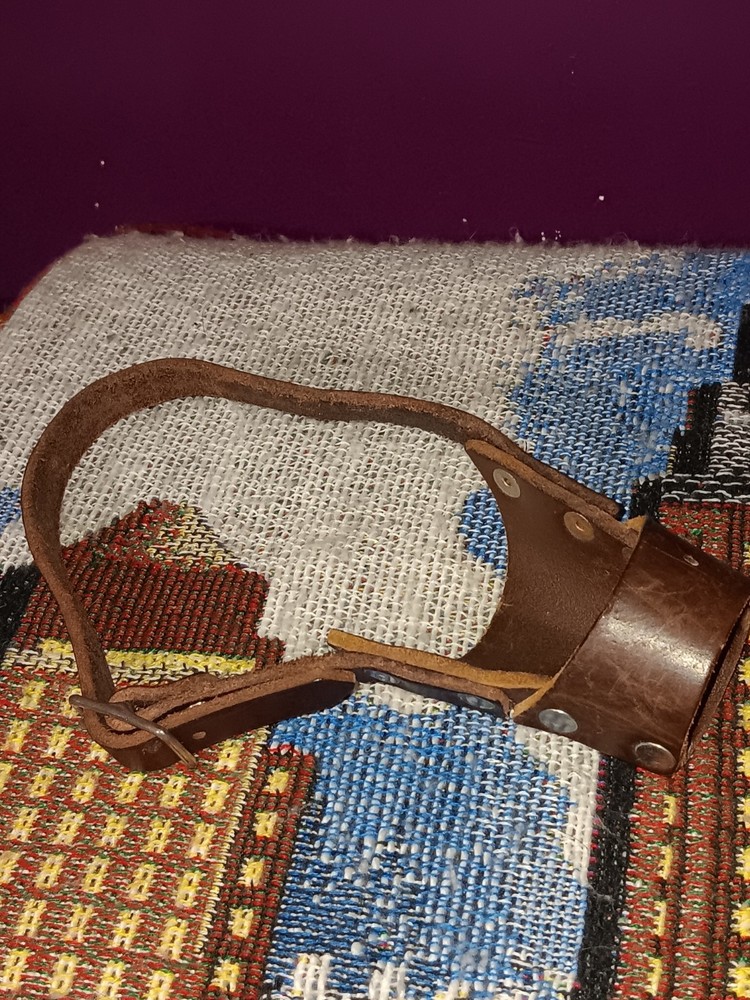 Stockyard Extra Small Leather Dog Muzzle