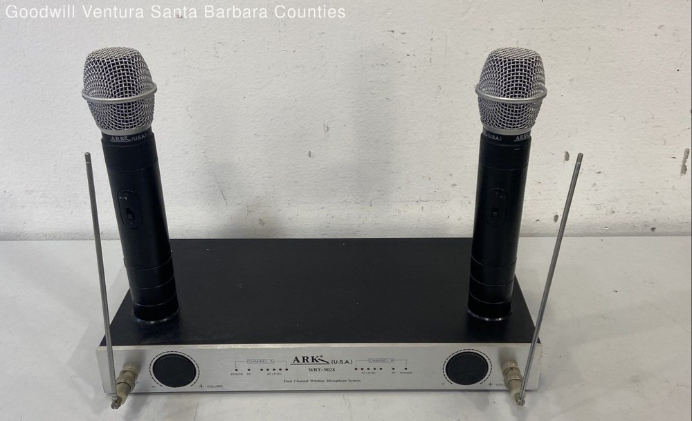 ARK WRT-9028 Dual Channel VHF Wireless Microphone System