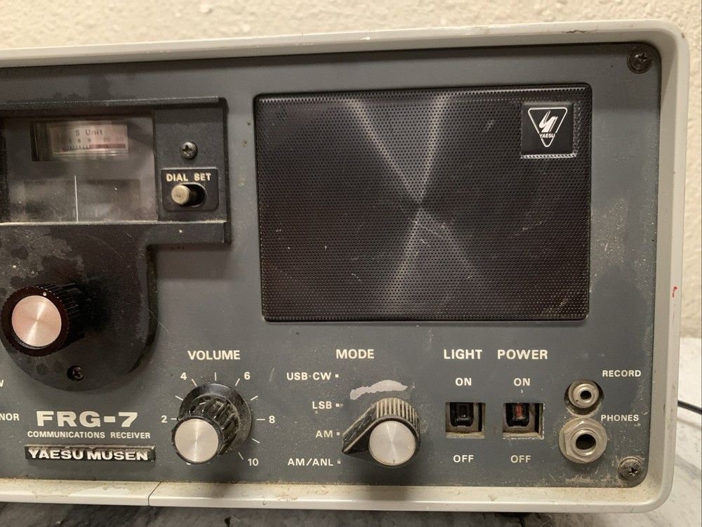 Yaesu Musen FRG-7 Communication Receiver, Untested