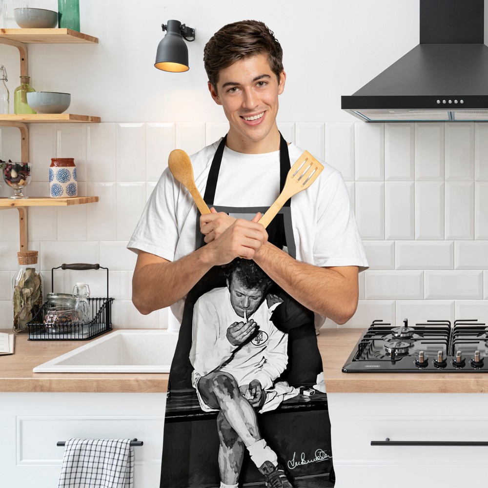 Leeds - Lee Buccilli - Bremner - Smoking - Apron