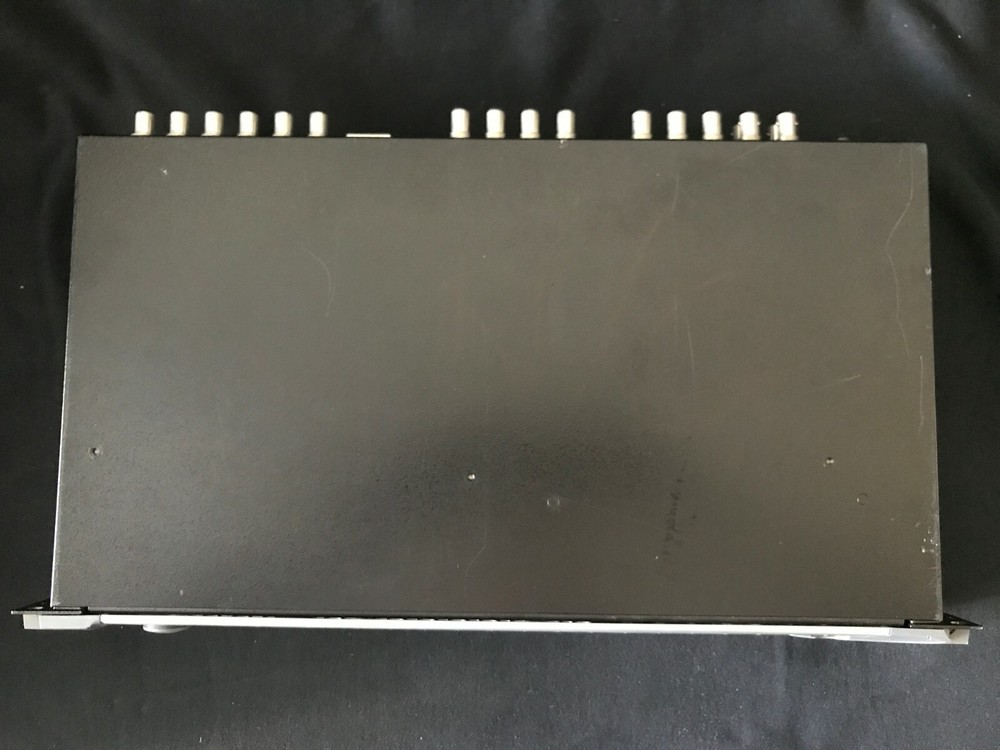 Avid Nitris DX 7020-30008-04 Media Composer powers on no cables
