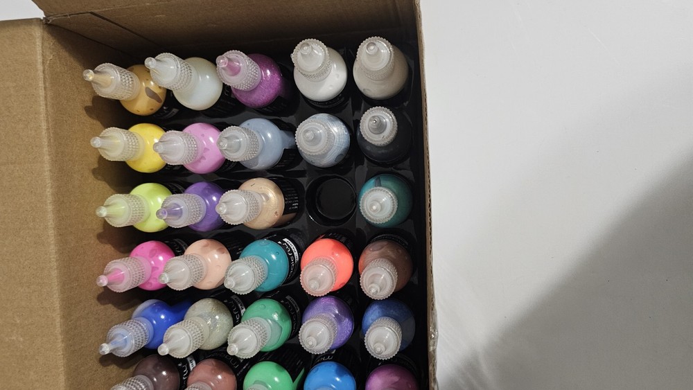 Magicfly 3D Fabric Permanent Paint 39 Colors MISSING 1 COLOR