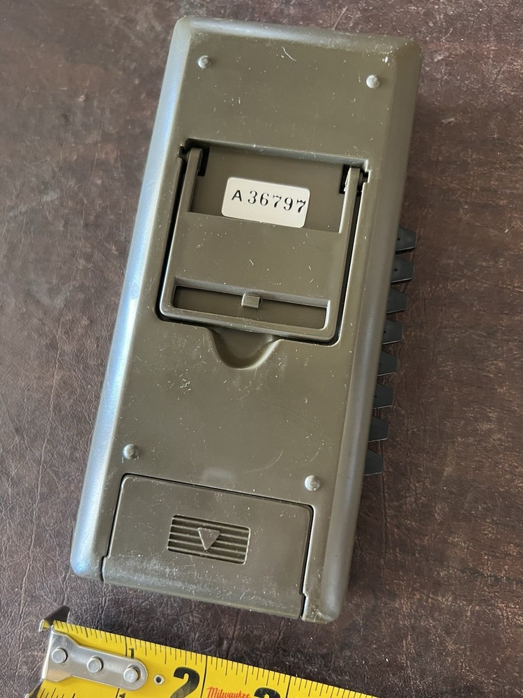 Vintage Universal Enterprises DCM 2000 Digital Capacitance Meter Test Unit