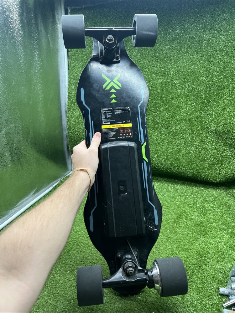 Isinwheel V6 Electric Skateboard Only Powers On ~ Untested. S4
