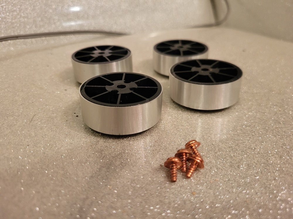 Philips CD960 Cd Player Feet And Screws