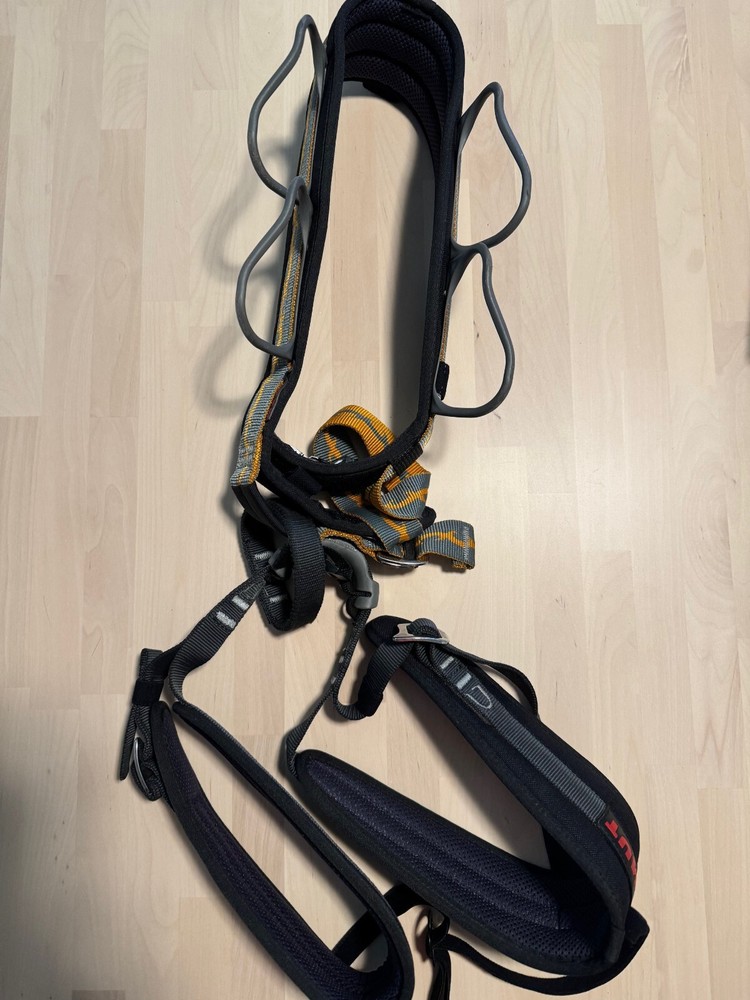 Mammut Focus Rock Climbing Sit Harness Type C Size S (Used)