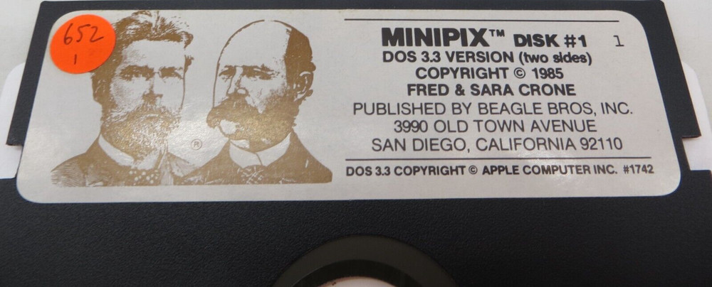 APPLE COMPUTER 5.25" Floppy Disk MINIPIX DOS 3.3 Version Beagle Bros disc