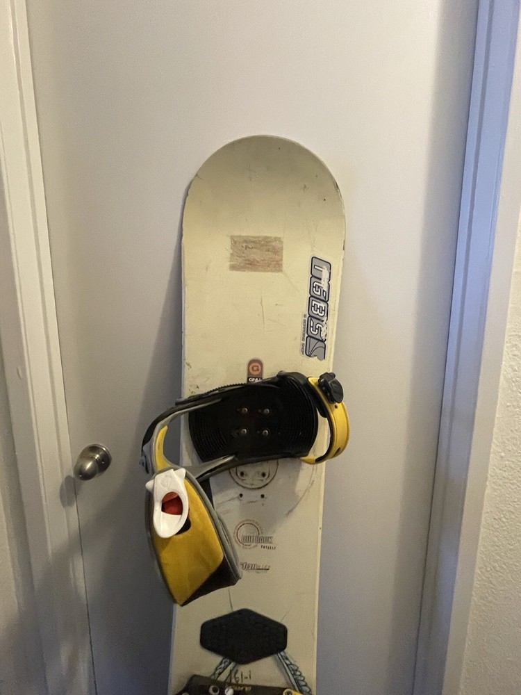GNU Mervin MFG 161cm Snowboard - White (Plus Bindings)