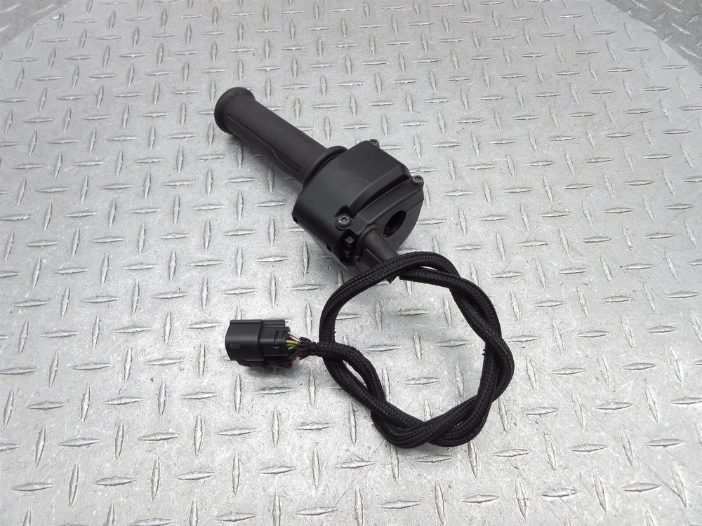 2022 Can-Am Ryker 900 Right Handlebar Switch Throttle Control Cable Grip