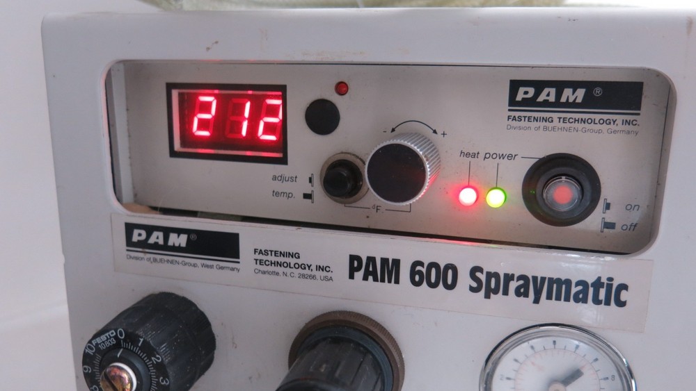 PAM 600 SPRAYMATIC HOT MELT GLUE APPLICATOR