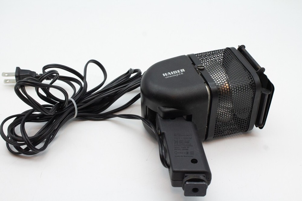 KAISER VIDEOLIGHT 8 Shoe Mount Light Fill/Spot AA126