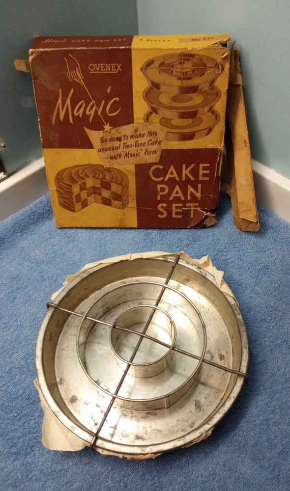 VTG Ovenex Magic Cake Pan Set