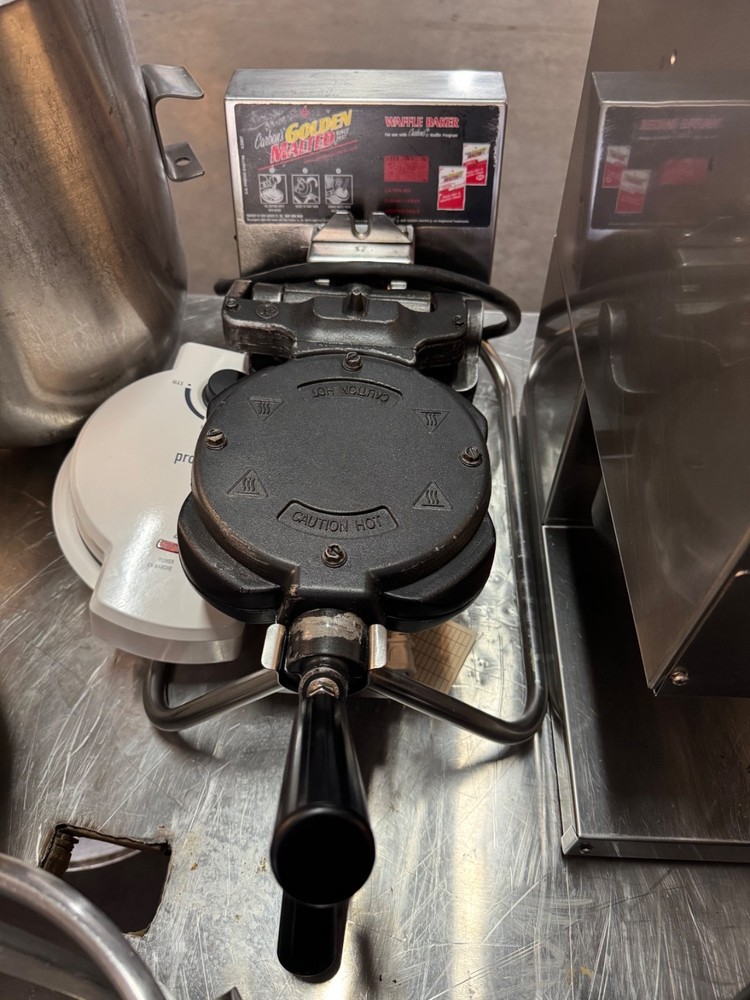Carbon's RT-P Waffle Maker