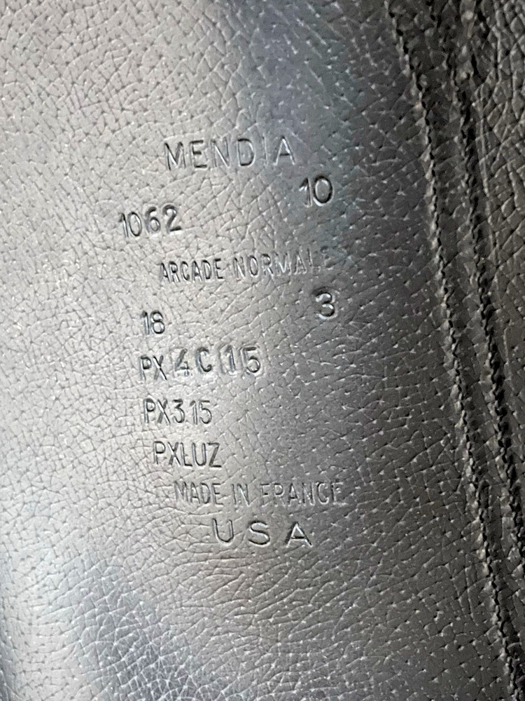 18" 2010 DEVOUCOUX MENDIA monoflap Dressage Saddle-Medium Tree