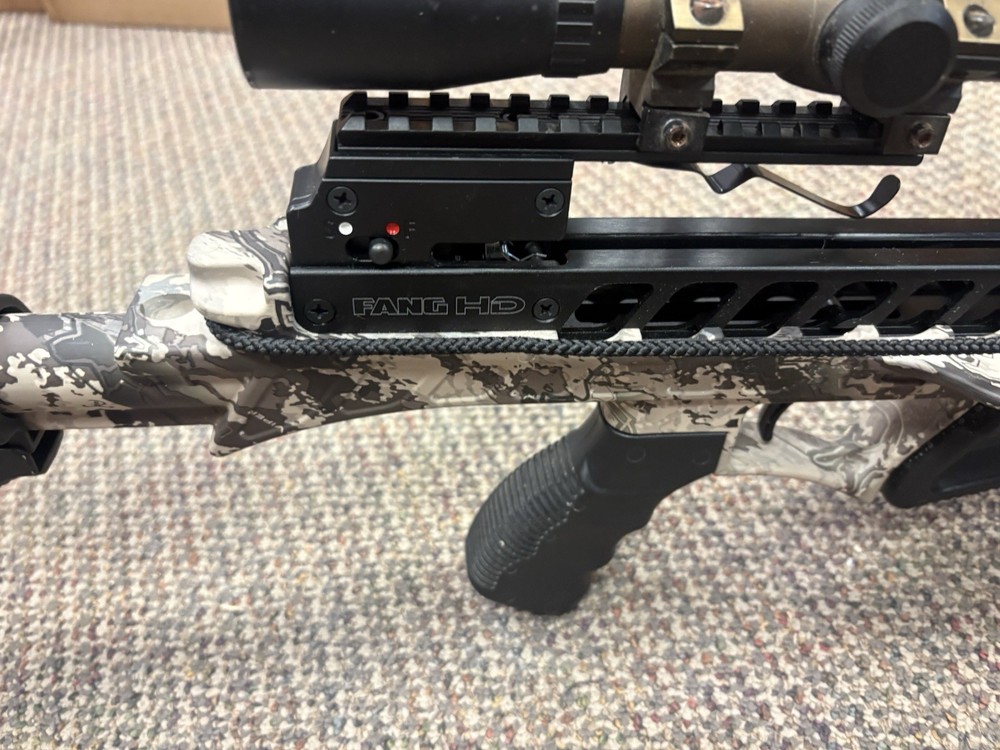PSE Fang HD - Crossbow Package - w/ Quiver, Cocker, Scope