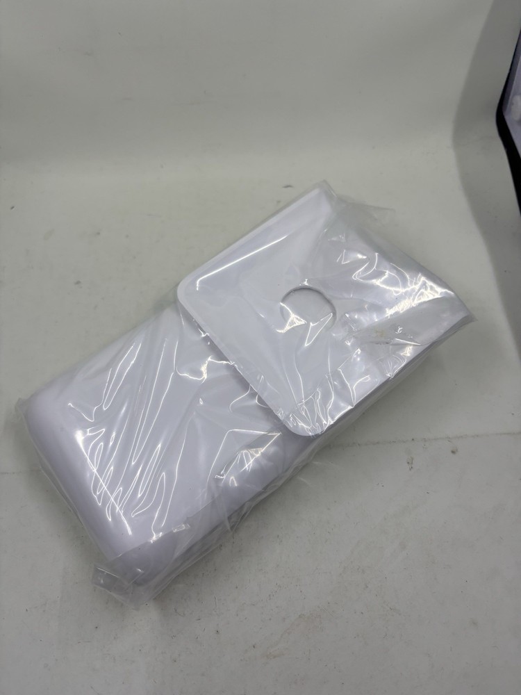 Clover Mobile Belt Clip Holder New in Box