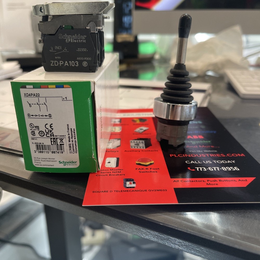 JOYSTICK. SCHNEIDER. XD4PA22 SP 2 POSITION SPRING RETURN           NOT FROMCHINA