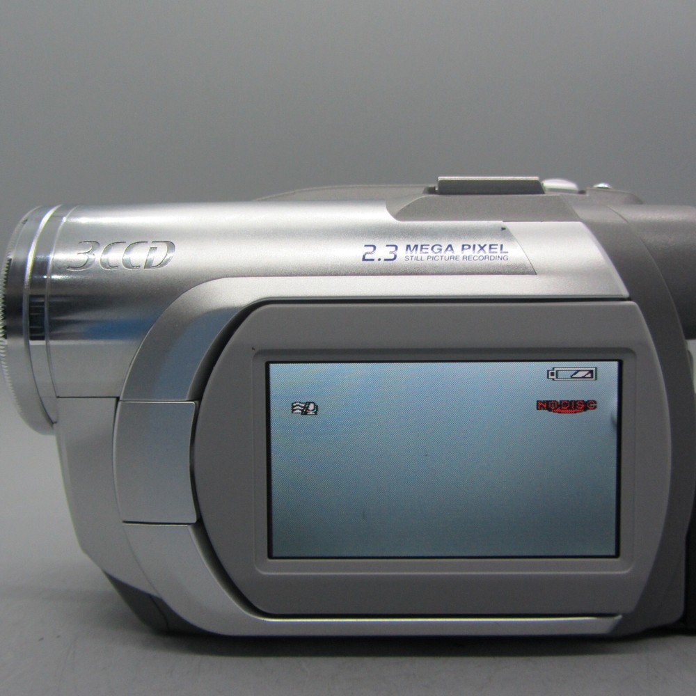 Panasonic 3CCD VDR-D250 Handheld DVD-RW Camcorder Silver Tested