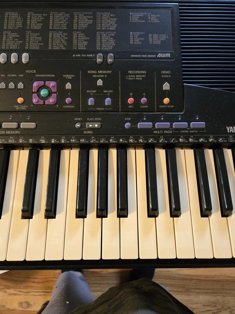 Yamaha PSR-410 Electronic Keyboard