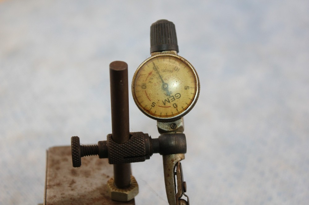 SMALL GEM 225 DIAL INDICATOR ON METAL BLOCK